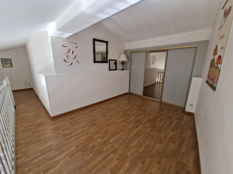 Appartement - 105 m² - 4 pièces
