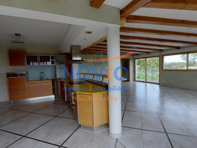 Maison - 286 m² - 9 pièces