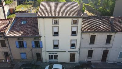 Maison - 137 m² - 10 pièces