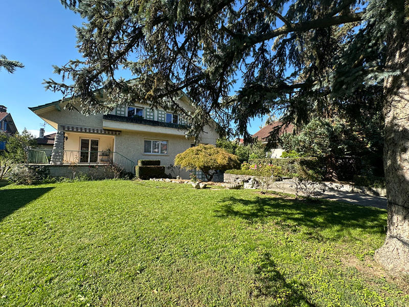 Maison - 231 m² - 6 pièces