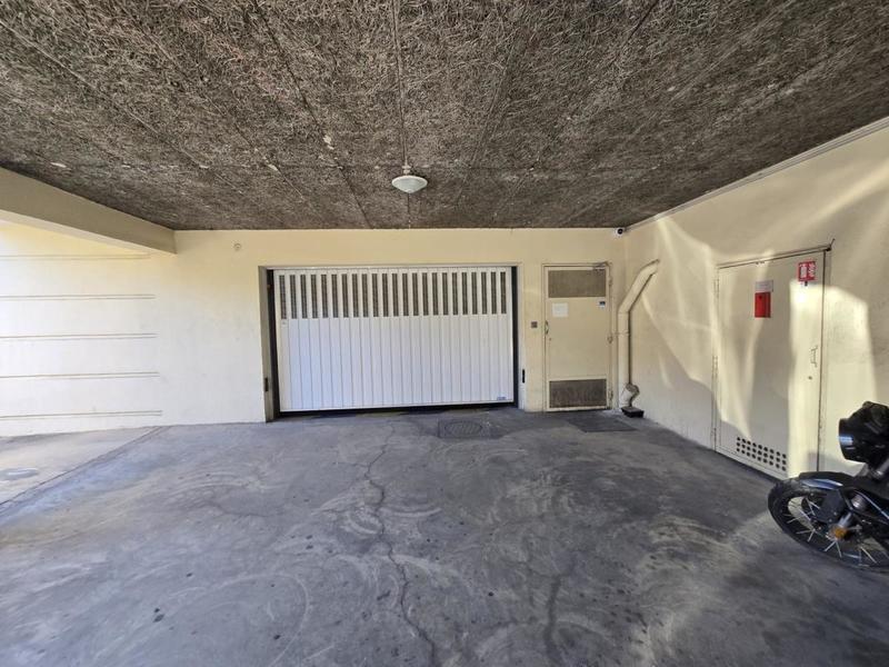 Parking / Garage - 13 m²