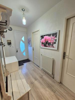 Maison - 94 m² - 6 pièces