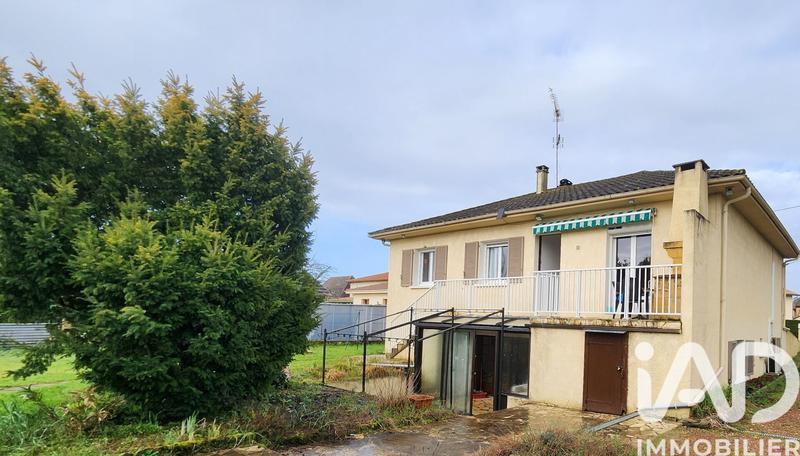 Maison - 235 m² - 10 pièces