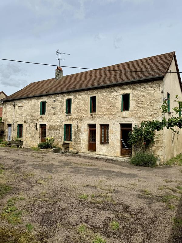 Maison ancienne - 180 m² - 12 pièces