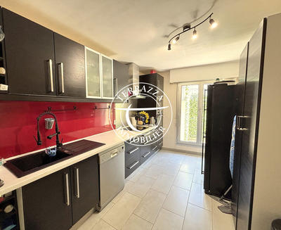 Appartement - 83 m² - 3 pièces