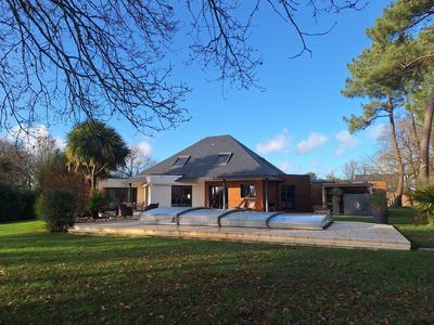 Maison contemporaine - 173 m² - 6 pièces