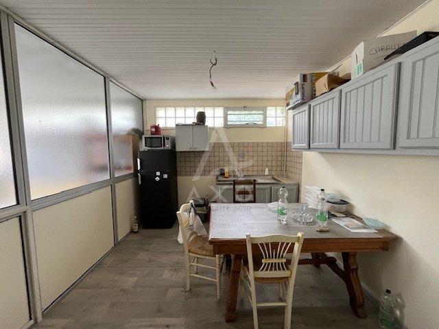 Local d'activités - 730 m²