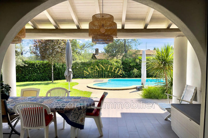 Maison - 203 m² - 6 pièces