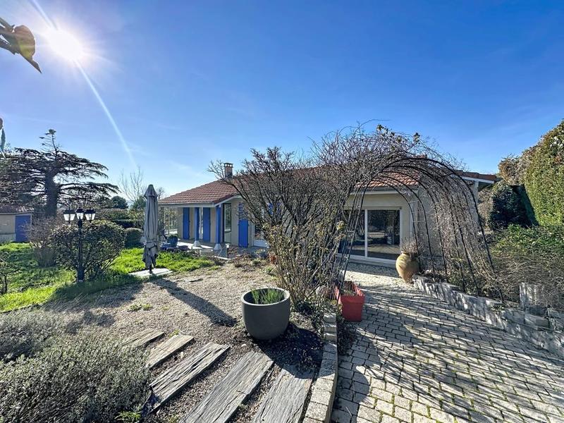 Maison - 110 m² - 4 pièces