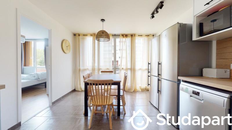 Chambre - 13 m² - 1 pièce