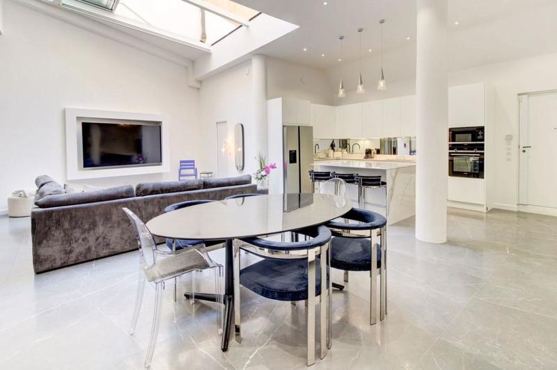 Loft - 123 m² - 3 pièces