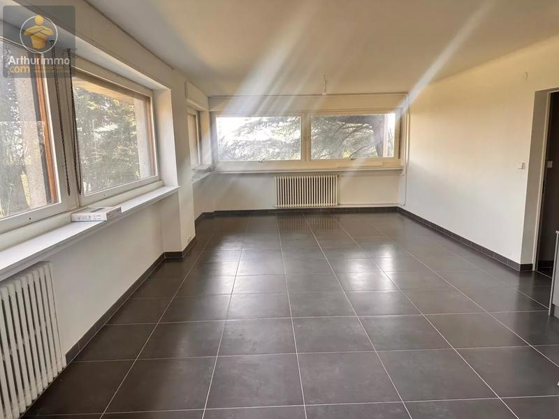 Maison - 300 m² - 8 pièces