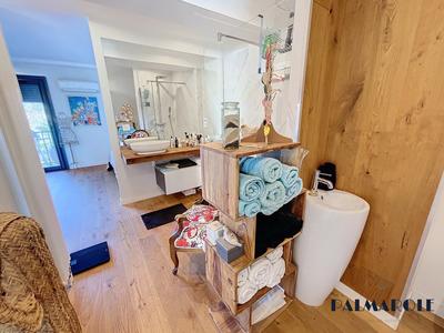 Appartement - 97 m² - 3 pièces