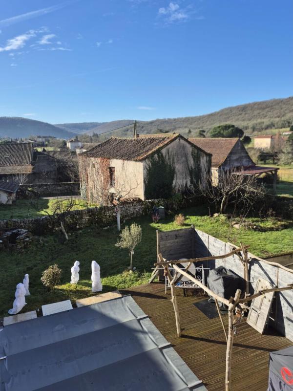 Maison - 186 m² - 5 pièces