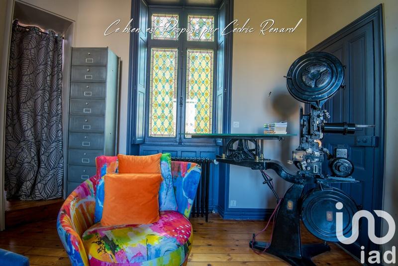 Maison - 225 m² - 10 pièces