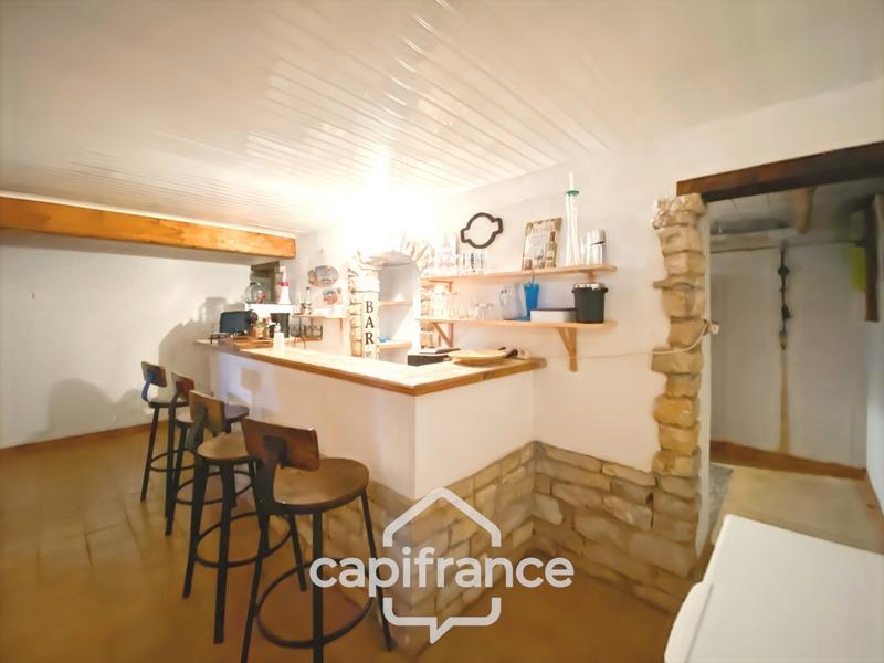 Maison - 186 m² - 9 pièces