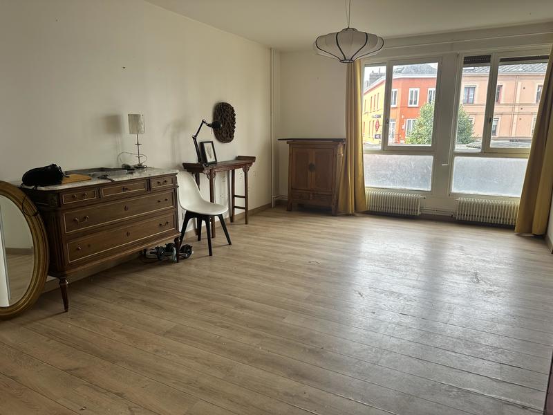 Appartement - 99 m² - 5 pièces