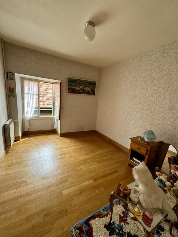 Maison ancienne - 180 m² - 12 pièces