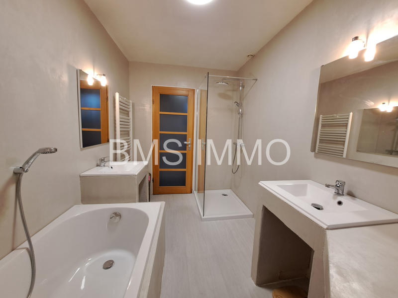 Maison - 199 m² - 6 pièces