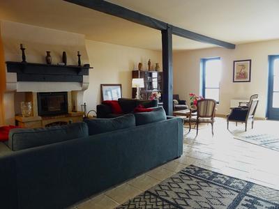 Maison - 273 m² - 8 pièces