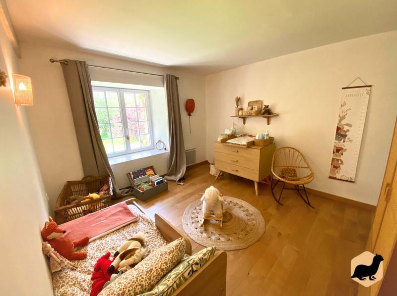 Maison - 300 m² - 8 pièces