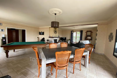 Maison - 257 m² - 6 pièces