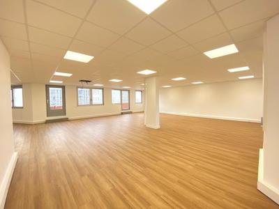 Bureau - 409 m²