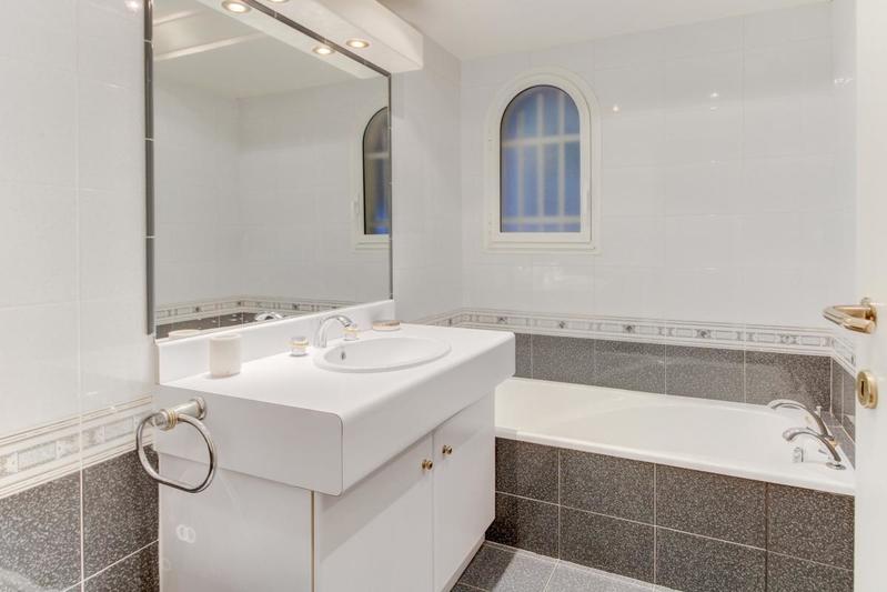 Appartement - 154 m² - 5 pièces