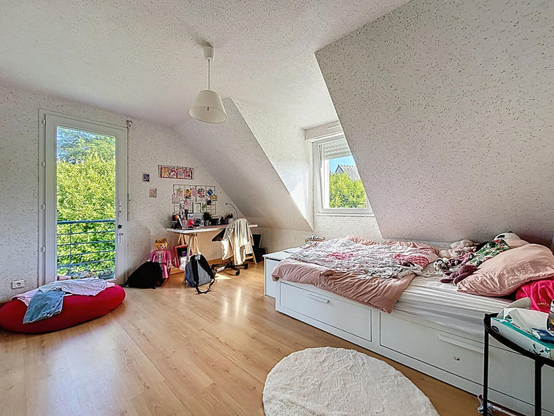 Maison - 175 m² - 8 pièces