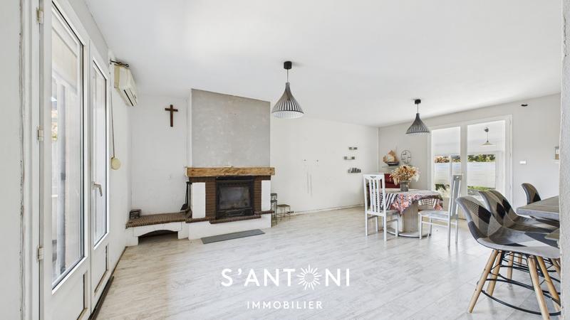 Maison - 180 m² - 7 pièces