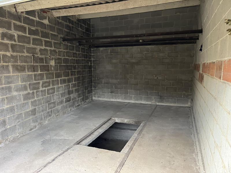 Parking / Garage - 24 m²