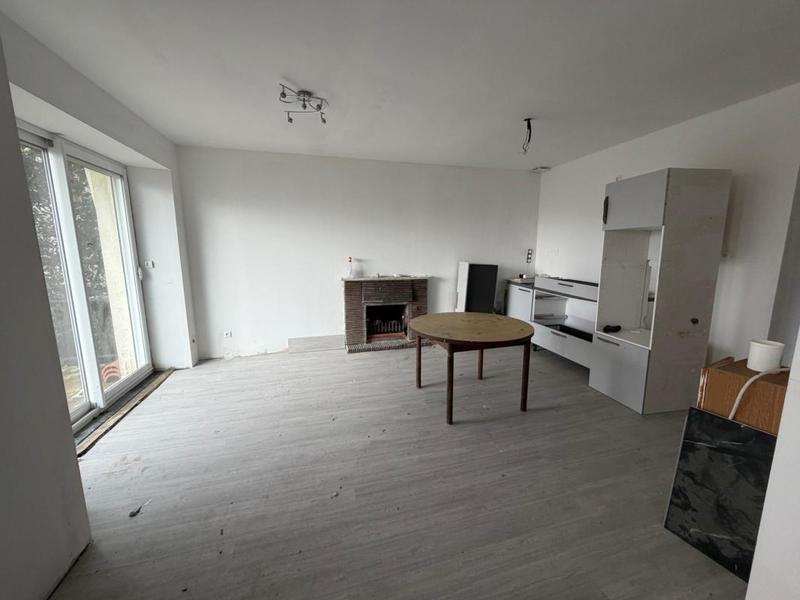 Maison - 185 m² - 8 pièces