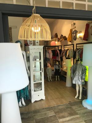 Riviera Deco Sailing