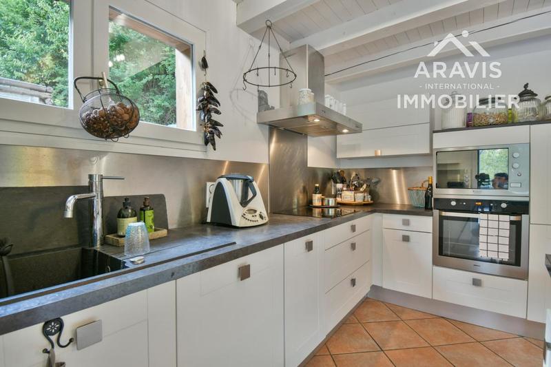 Propriété - 234 m² - 7 pièces