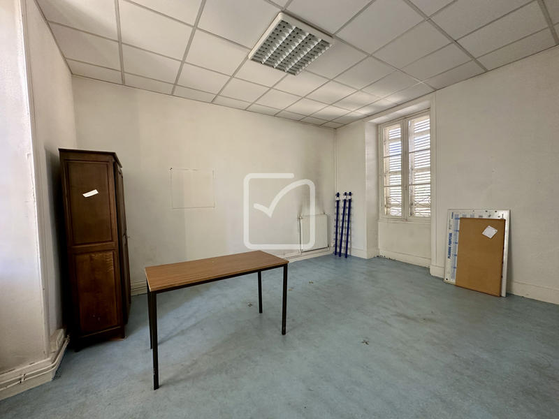 Maison - 180 m² - 10 pièces