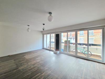 Appartement ancien - 85 m² - 4 pièces