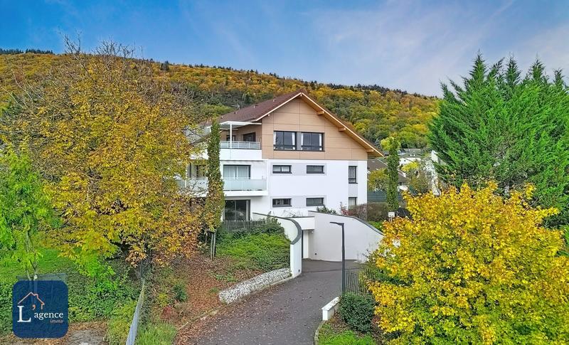 Appartement - 101 m² - 4 pièces