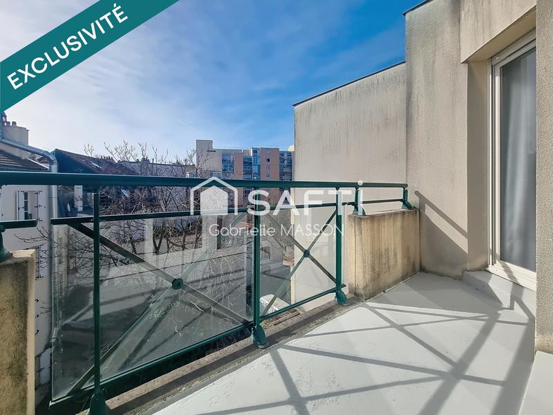 Appartement - 99 m² - 4 pièces