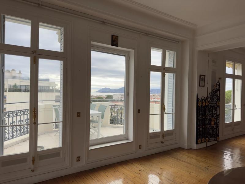 Appartement - 239 m² - 6 pièces