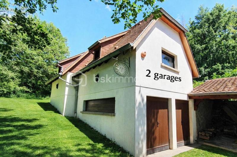 Propriété - 312 m² - 7 pièces