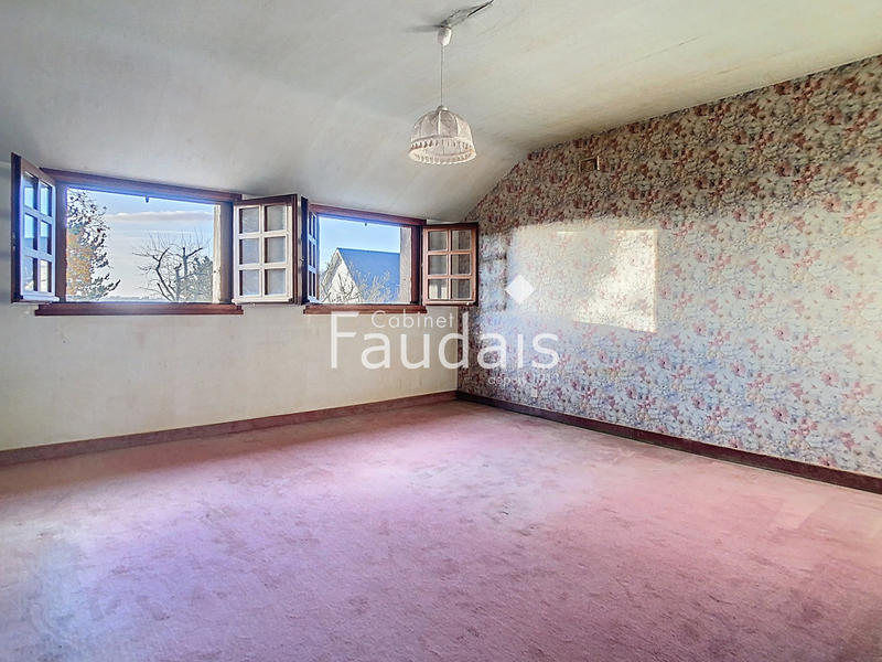 Maison - 217 m² - 7 pièces