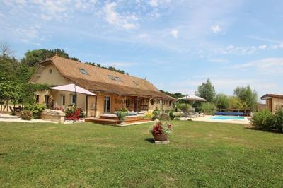 Propriété - 283 m² - 8 pièces