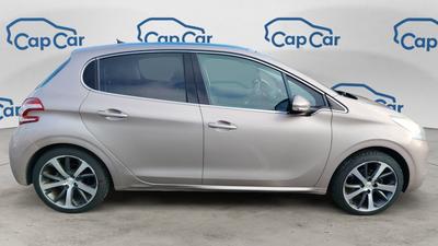 Peugeot 208 1.6 VTi 120 Feline