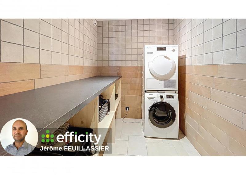 Maison - 300 m² - 12 pièces