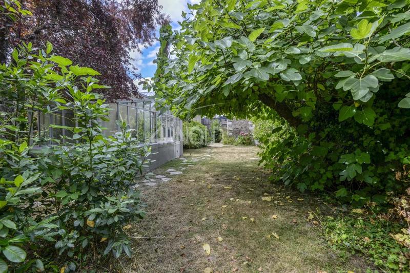 Maison - 200 m² - 10 pièces