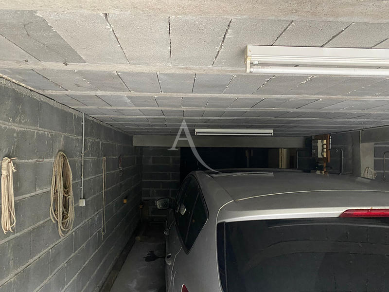 Maison - 260 m² - 9 pièces