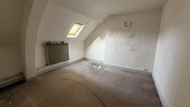 Maison - 96 m² - 5 pièces