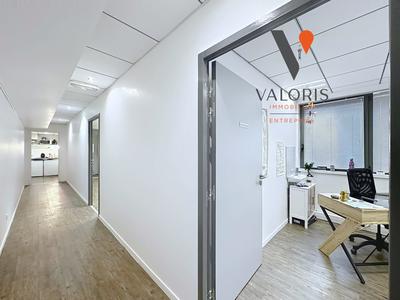 Bureau - 83 m² - 4 pièces