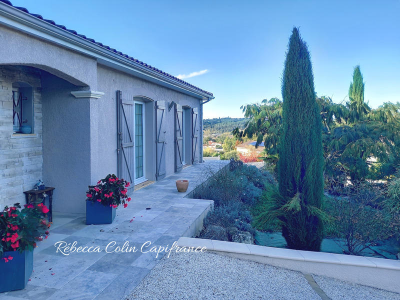 Maison - 184 m² - 6 pièces