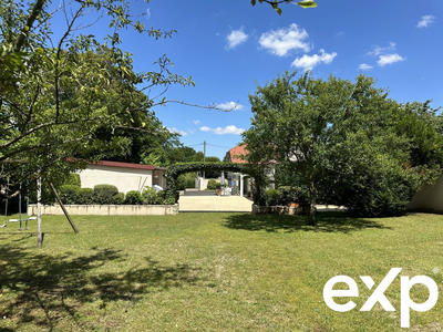 Maison - 200 m² - 7 pièces